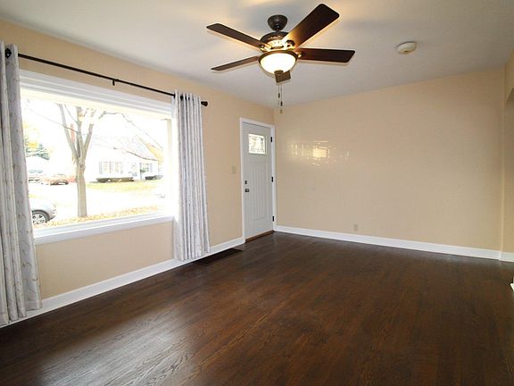 45501850_1133227653497879_84051292187692