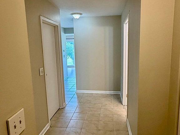 4th image of 6818 Fenwyck Rd APT 4