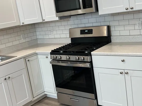 2239 N Van Pelt St, Philadelphia, PA 19132