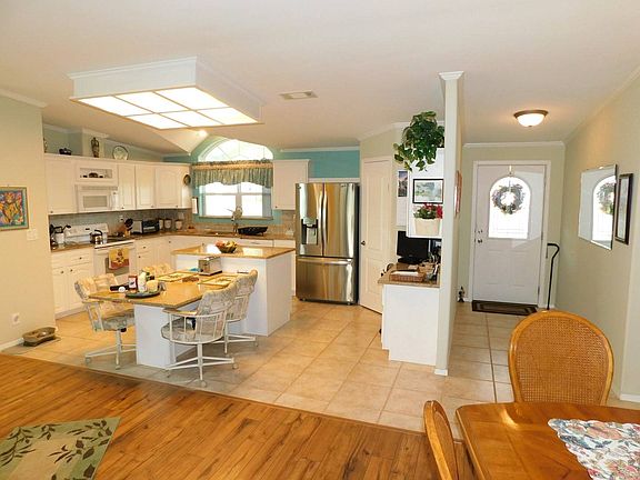 2nd image of 38618 Callaway Blvd