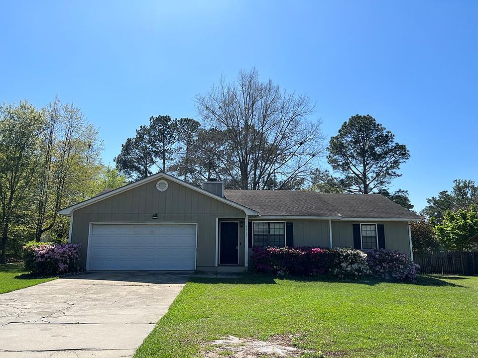 1st image of 3913 Foxridge Dr