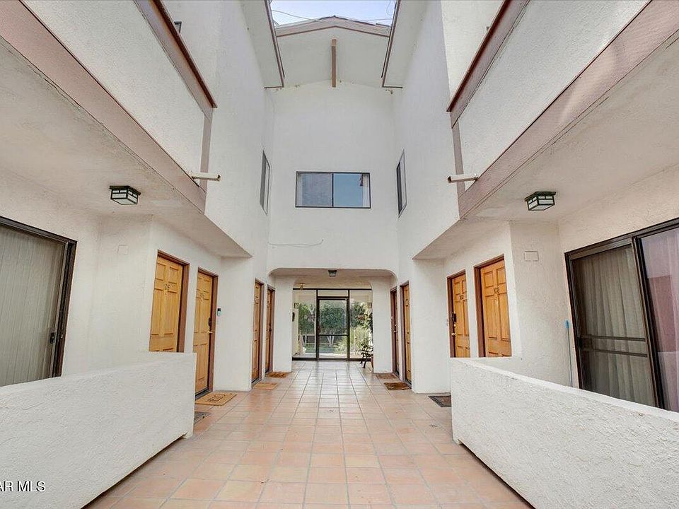 2nd image of 4248 Laurel Canyon Blvd APT 205