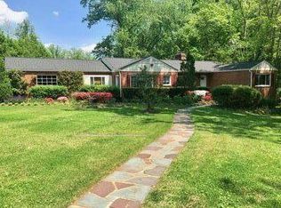 8511 Beech Tree Rd, Bethesda, MD 20817