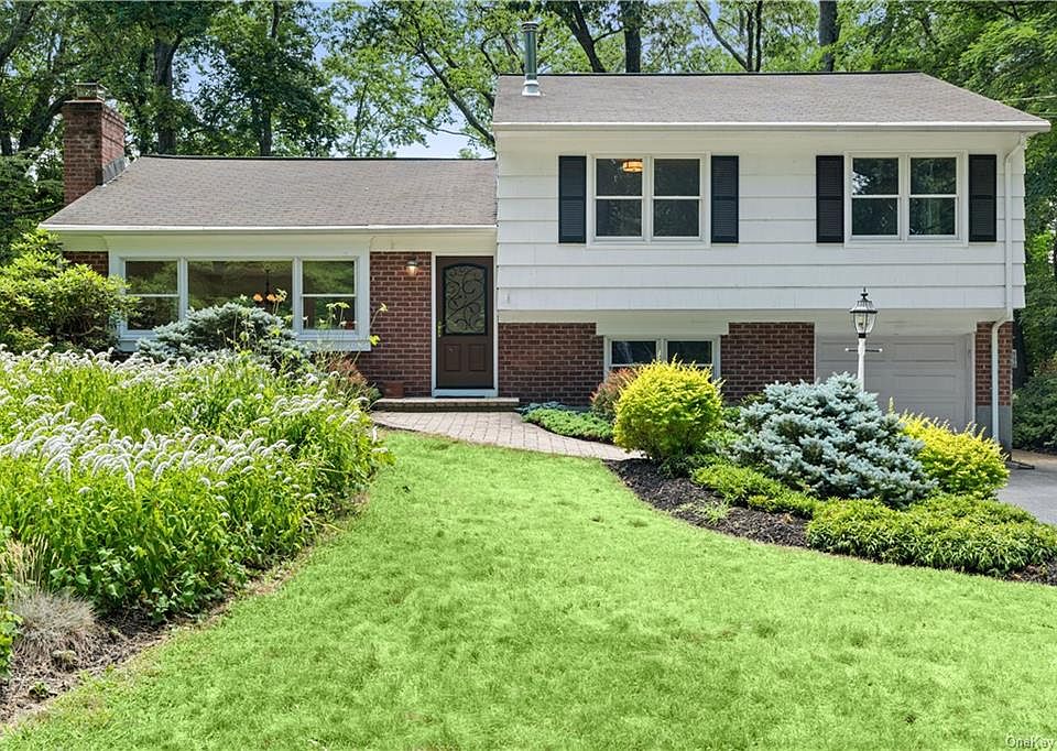 1st image of 116 Lily Pond Ln