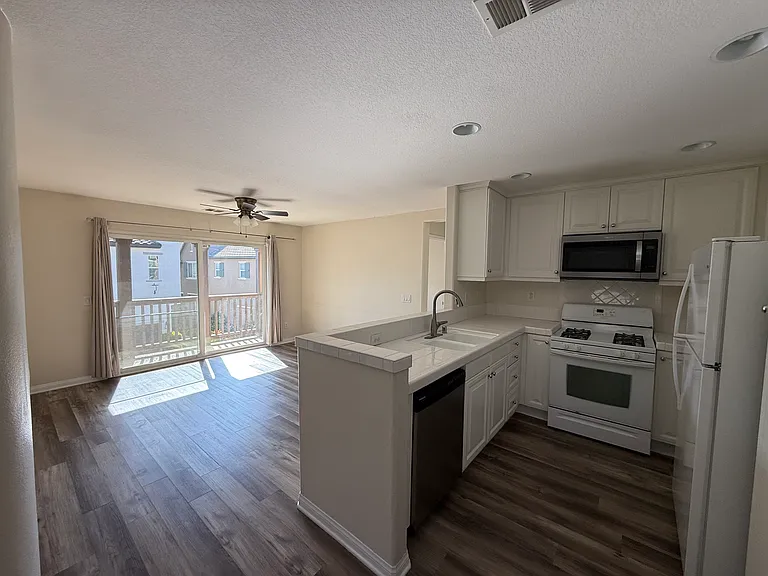 28427 Santa Rosa Ln — Photo 40