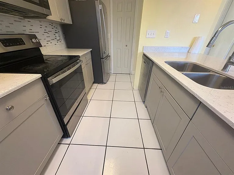 4033 Henley Rd #1707 — Photo 48
