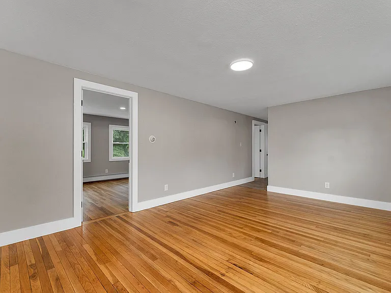 175 Pleasant St #2A — Photo 3