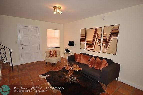1st image of 815 NE 28th St APT 209