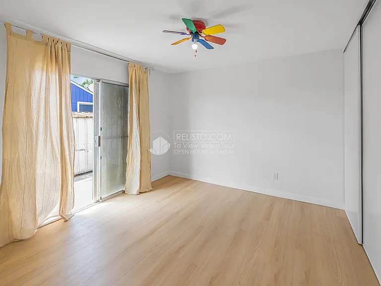 369 S 20th St — Photo 11