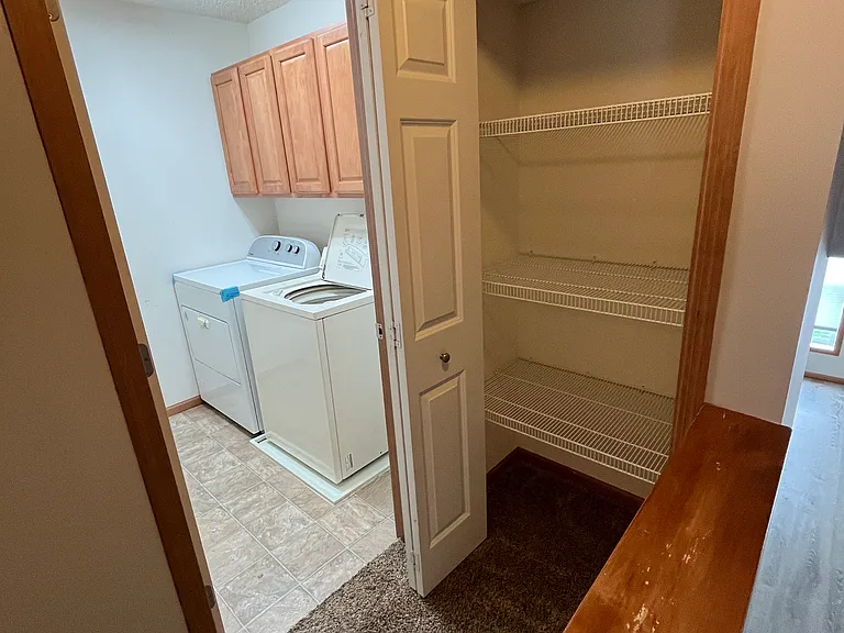 10660 Ironwood Pkwy — Photo 17