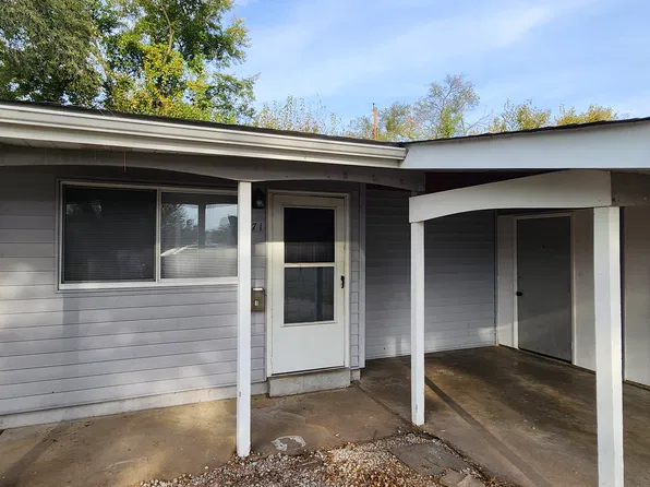 771 Southwell Ln, Florissant, MO 63031