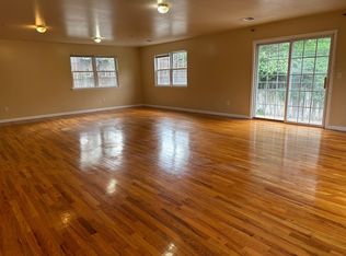 32-34 Governor St FLOOR 2, Newark, NJ 07102