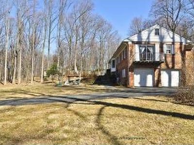10805 Lockland Rd, Potomac, MD, 20854