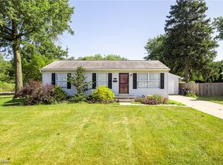 2000 Lorena Ave, Akron, OH 44313