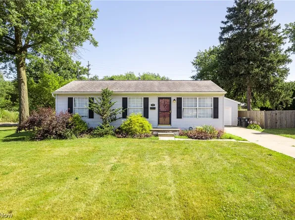 2000 Lorena Ave, Akron, OH 44313