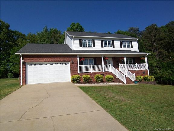 3rd image of 119 Lakeshore Dr