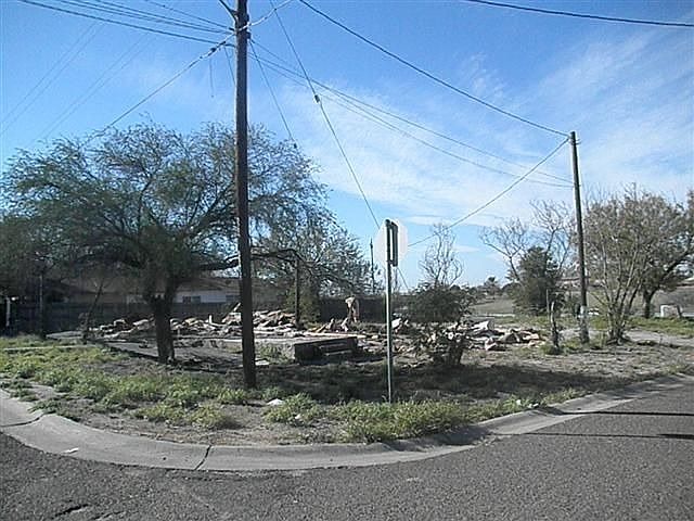 1st image of 3202 S Buena Vista Ave