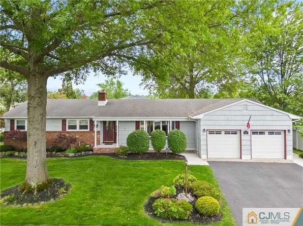 51 Holly Dr, Parlin, NJ 08859