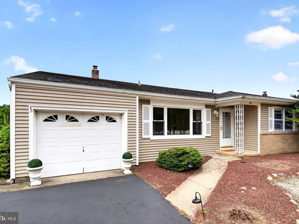 50 Oakfield Rd, Toms River, NJ 08757