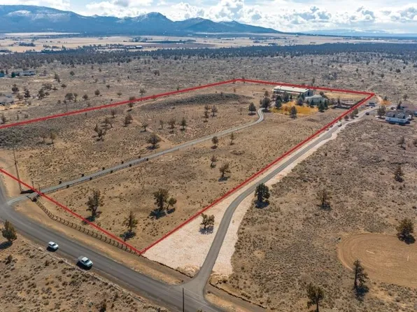 18030 SW Mount Adams Loop, Powell Butte, OR 97753