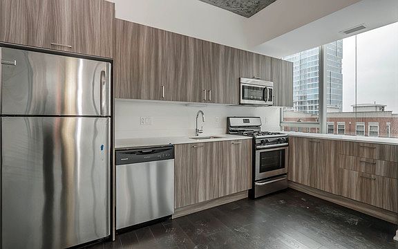 3rd image of 1345 S Wabash Ave