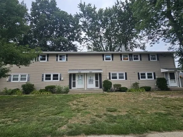 1440 Pendleton Ave Unit 1440, Chicopee, MA 01022