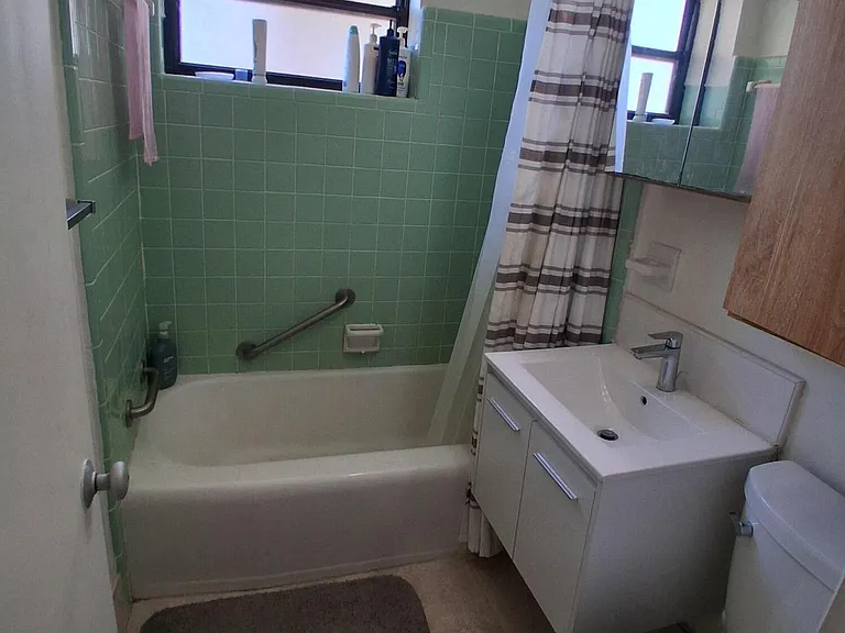 303 Princeton Ave — Photo 26