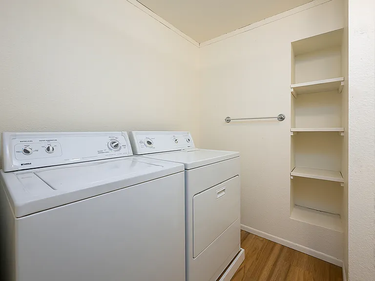 1908 Cleveland Blvd #1908 — Photo 19