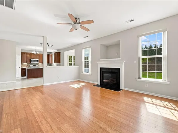 3174 Rock Pond Cir, High Point, NC 27265