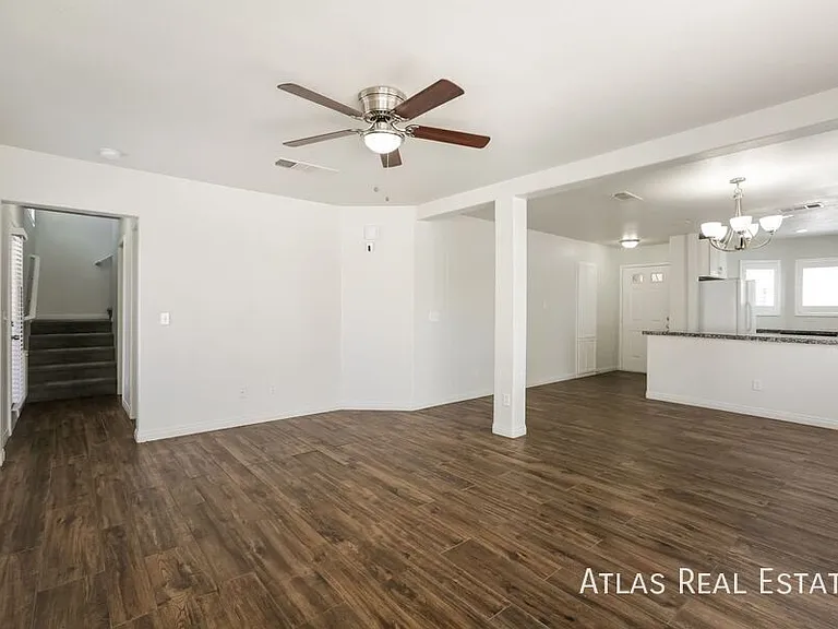 8840 Cornwall Glen Ave — Photo 4