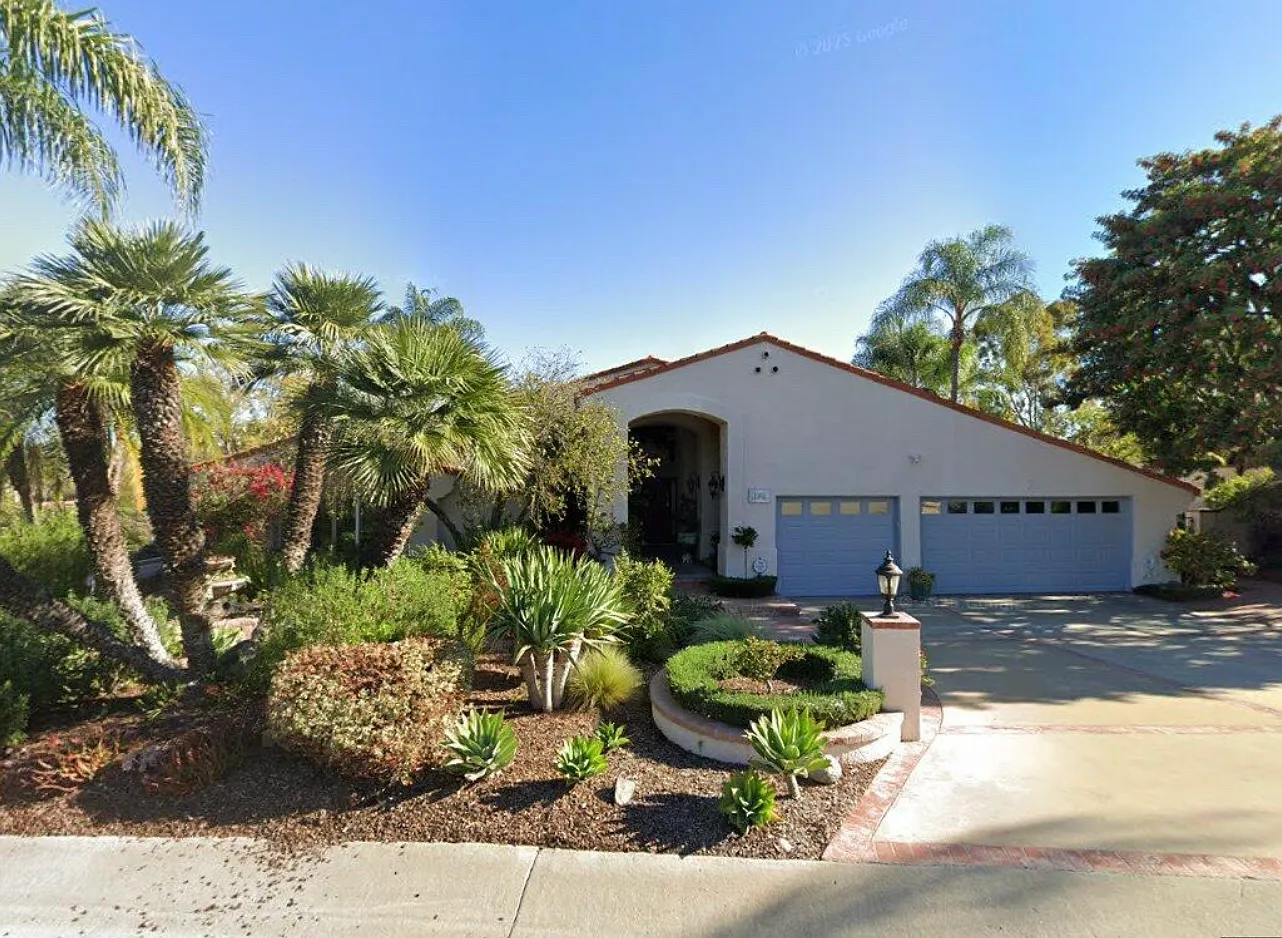 3 bed, 2.5 bath, 3088 sqft, $5,800 — Photo 1