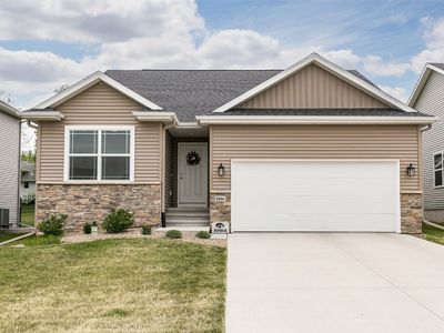 8806 Grand Oaks Dr NE, Cedar Rapids, IA, 52402