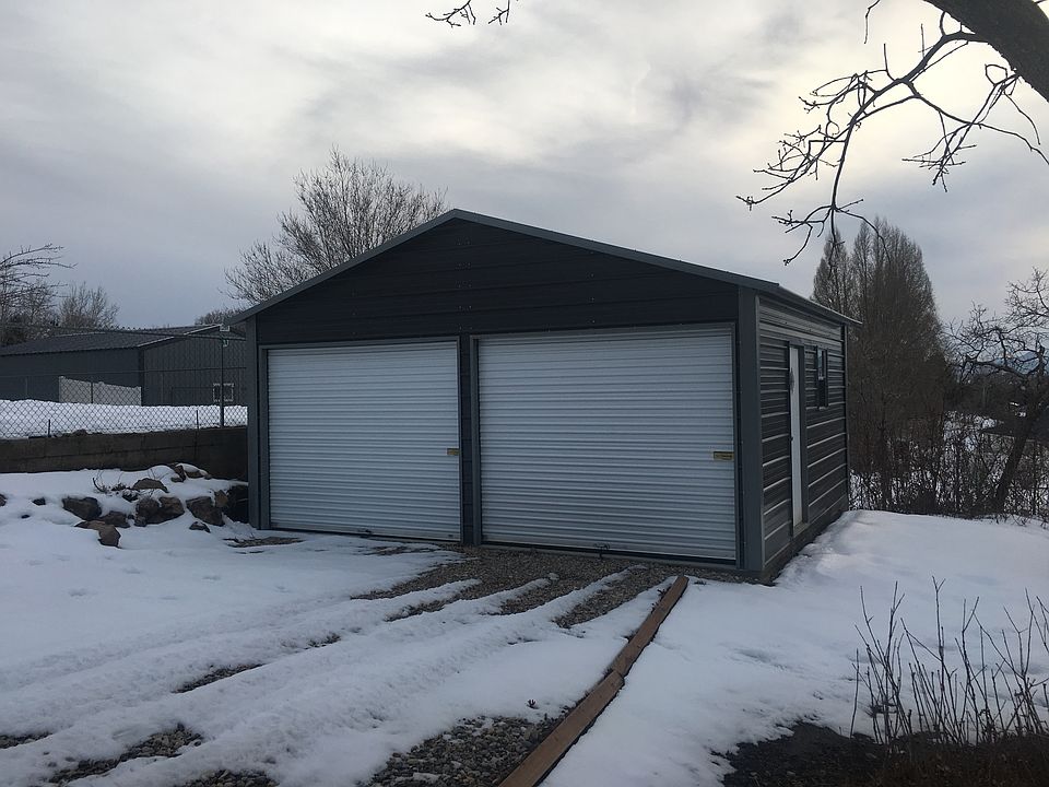 2nd image of 676 E 400 S