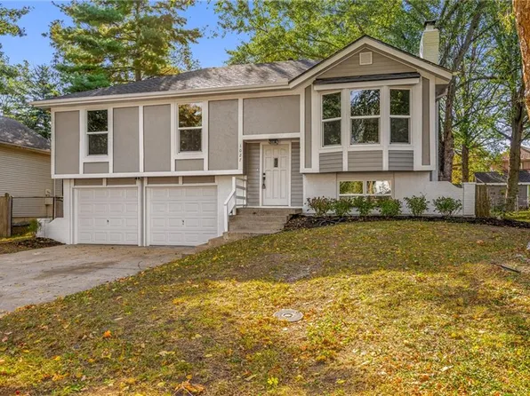 1027 W Wabash Ter, Olathe, KS 66061