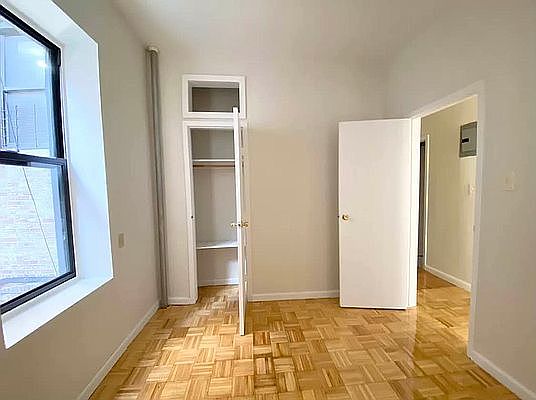 5th image of 718 W 178th St APT 2