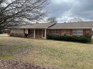 219 Cox Dr, Columbus, MS 39702
