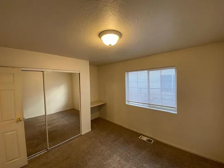 330 N 900 W #H — Photo 16