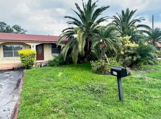 617 SE 12th St, Belle Glade, FL 33430