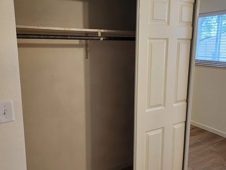 418 W Jefferson St #7 — Photo 10