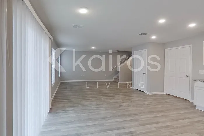 1709 Nebraska Loop — Photo 6