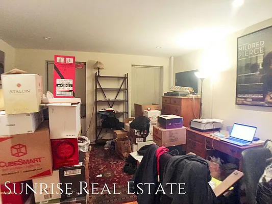 Rented by Sunrise Real Estate | media 25