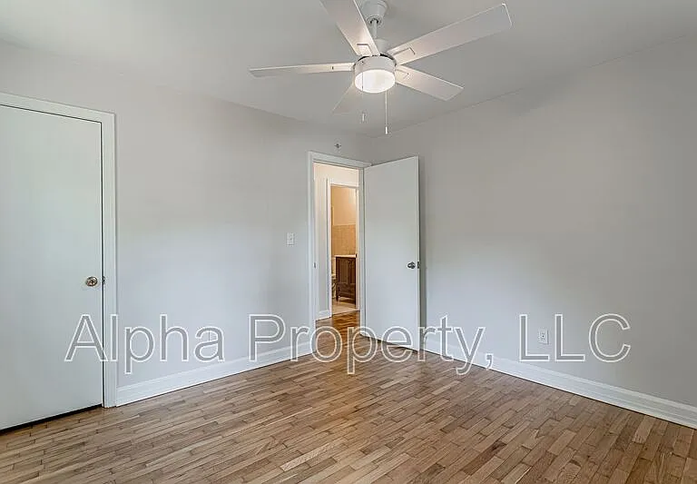 7 Pembroke Ln — Photo 12
