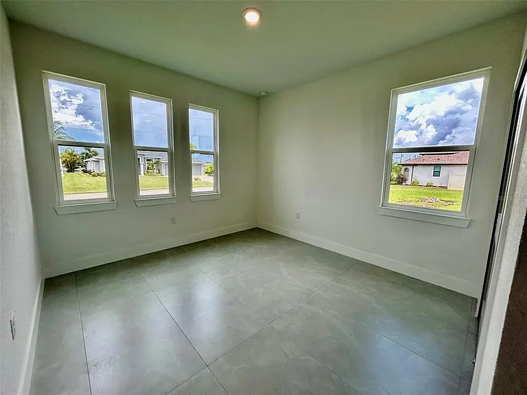 8181 Tecumseh Cir — Photo 32