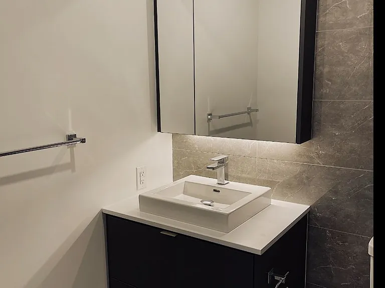 7 Smith Cres #302 — Photo 17