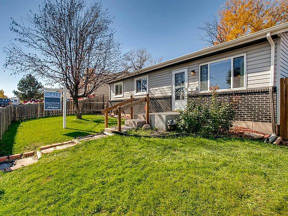 3rd image of 4111 S Dale Ct