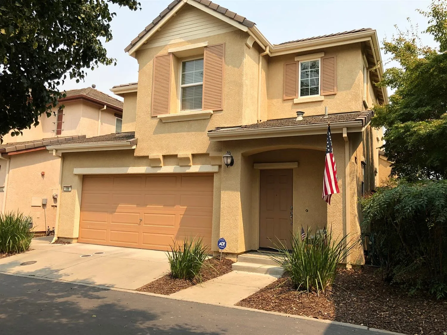 596 Equinox Loop photo 1