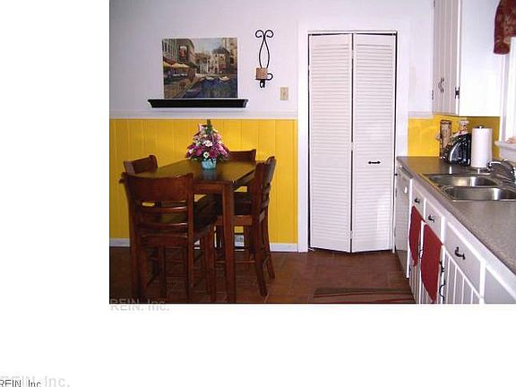 5th image of 1116 Camden Ave
