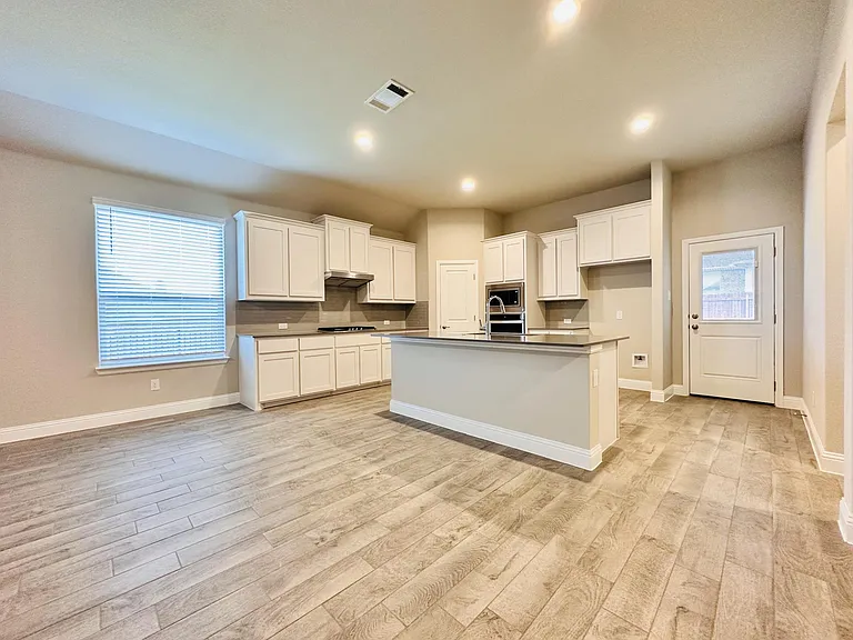 1310 Axis Deer Rd — Photo 7