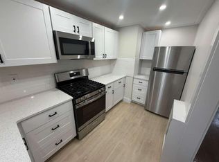 677 Park Ave #16, Falls Church, VA 22046
