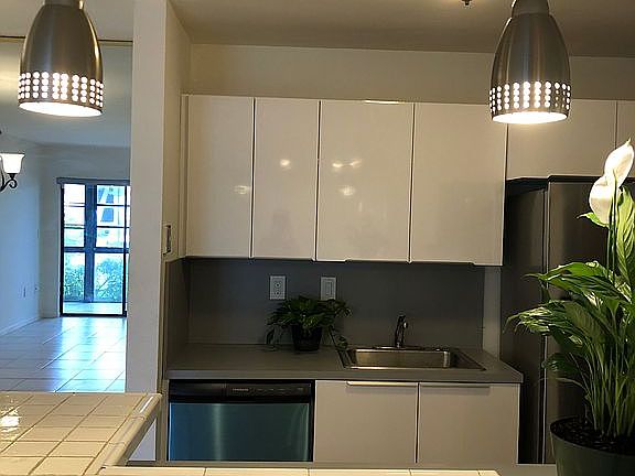 3rd image of 915 NE 199th St APT 105-15